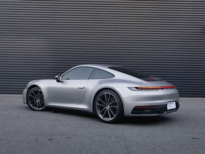Porsche 911 Carrera