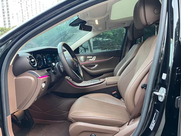 Mercedes-Benz E 300 L Luxury