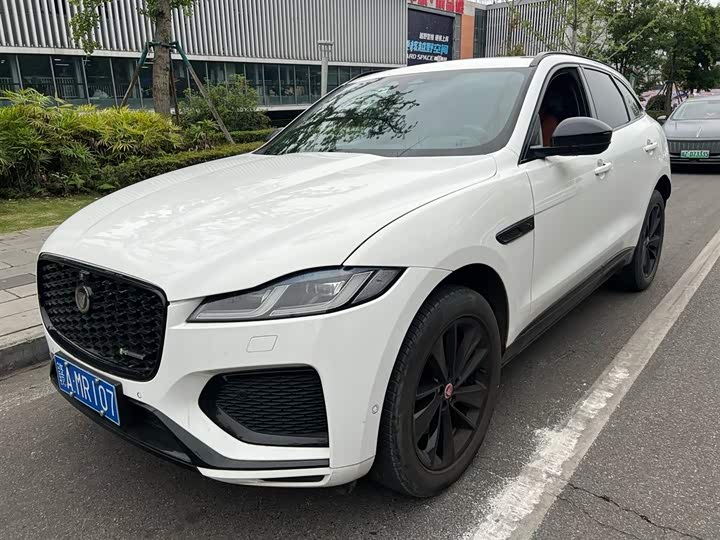 Jaguar F-PACE P250 R-Dynamic BLACK