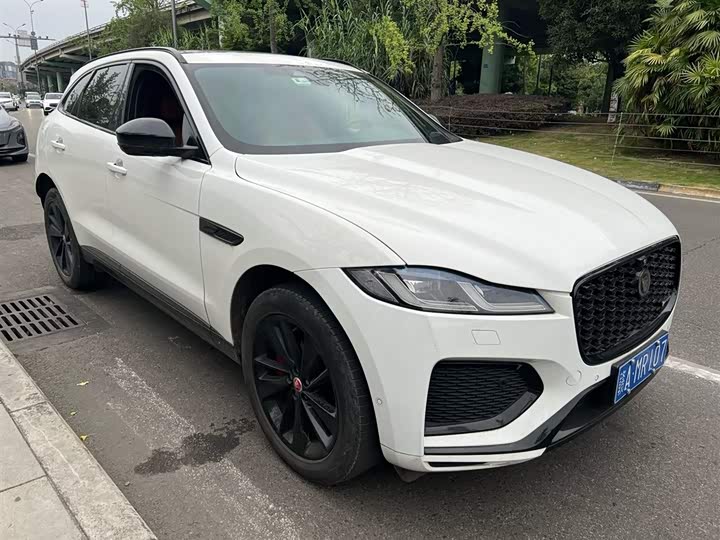 Jaguar F-PACE P250 R-Dynamic BLACK