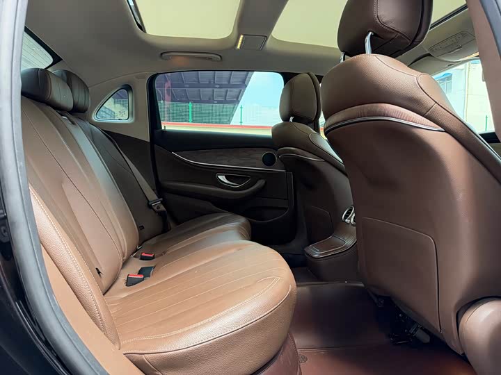 Mercedes-Benz E-Class 2022 рестайлинг E 300 L Style Fashion