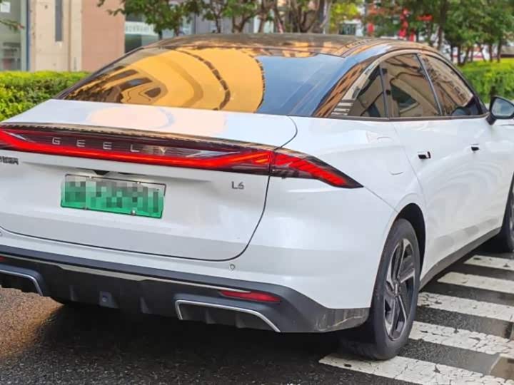 Geely Galaxy L6