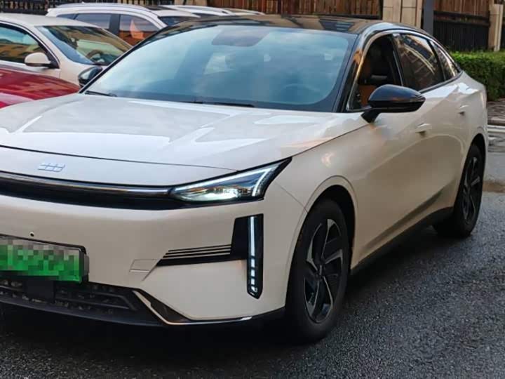 Geely Galaxy L6