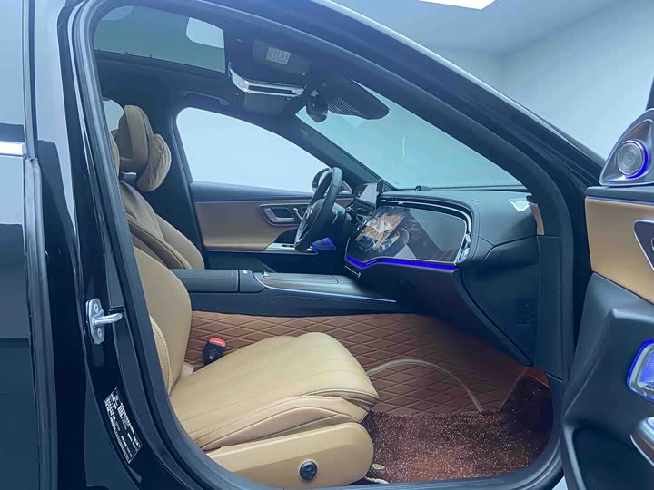 Mercedes-Benz E-Class Facelift E 300 L Luxury