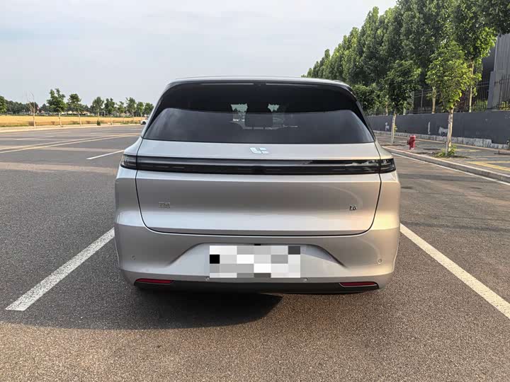 Li Auto L6