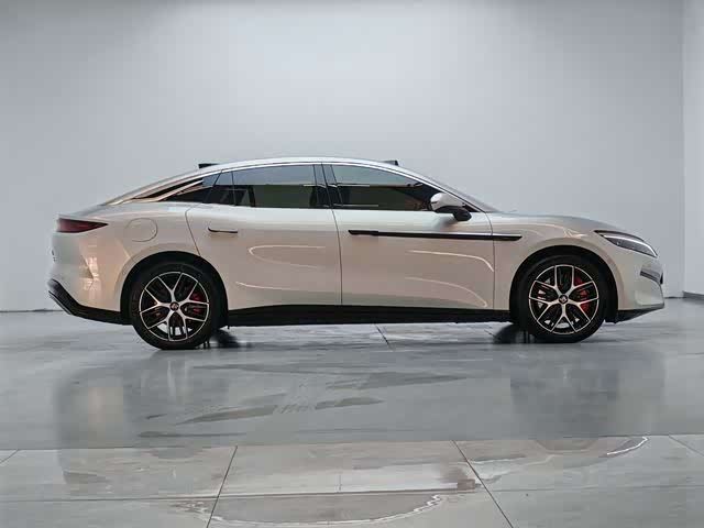 BYD Han L