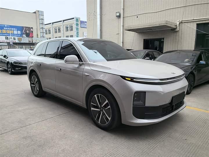Li Auto L6