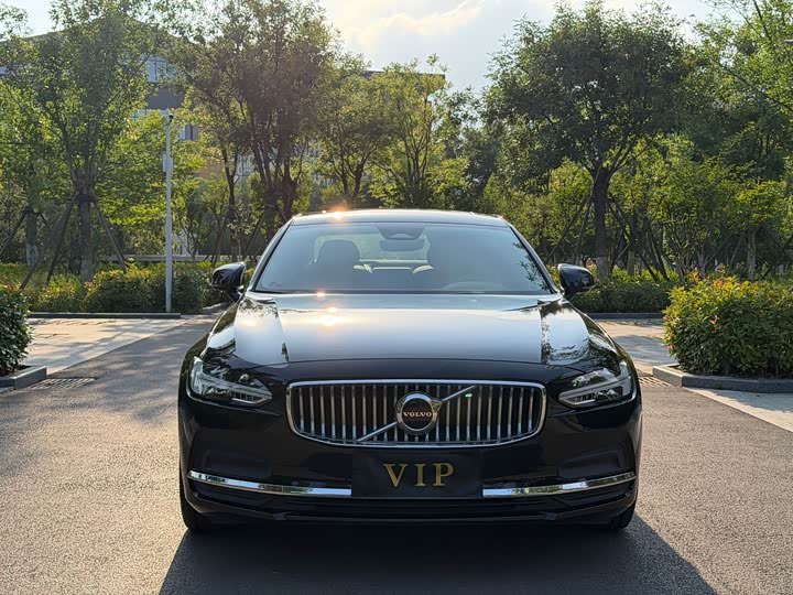 Volvo S90 B5 Zhiyi Luxury