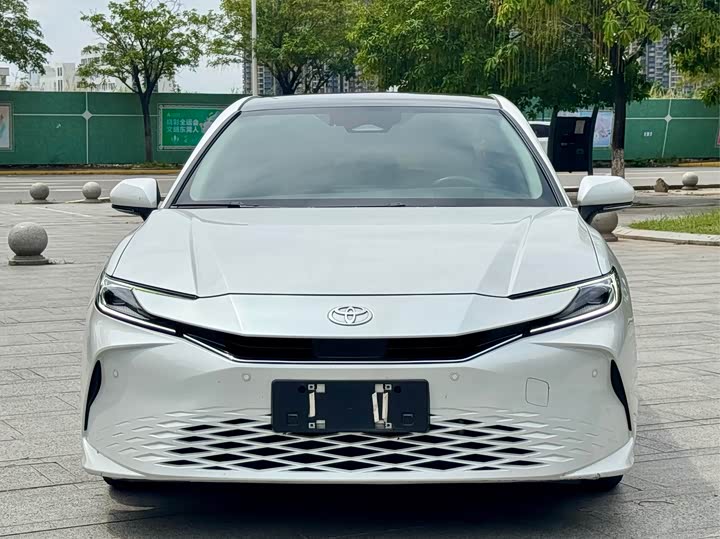 Toyota Camry 2024 Гибрид 2.0HG Premium