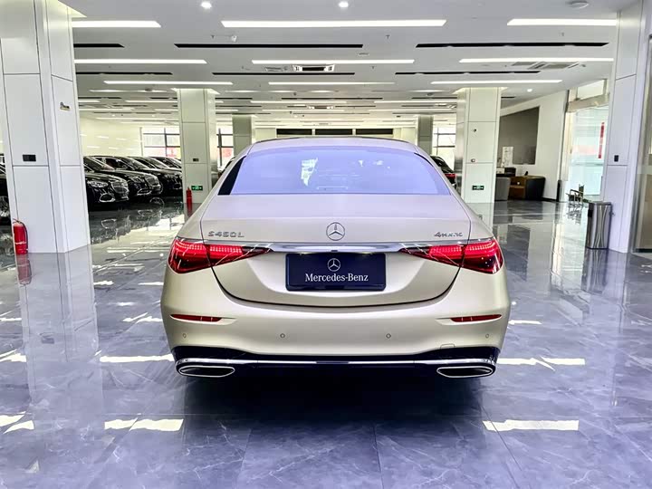 Mercedes-Benz S-Class