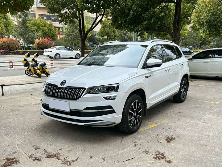 Volkswagen Skoda Karoq 2023 TSI280 Luxury