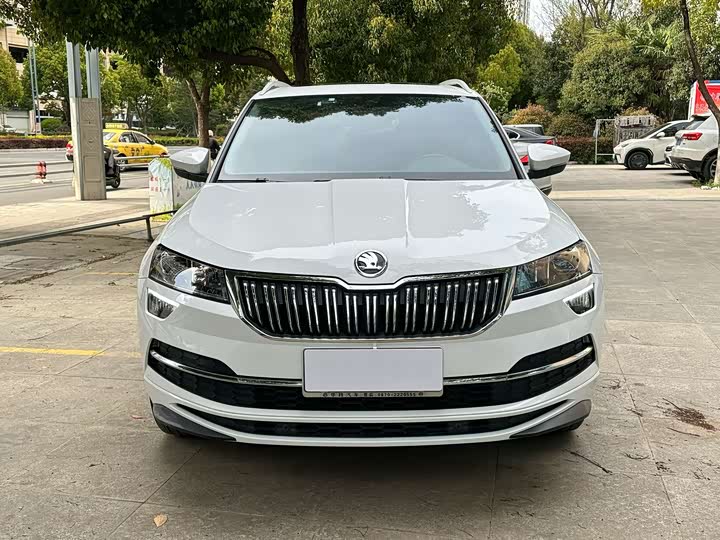 Volkswagen Skoda Karoq 2023 TSI280 Luxury