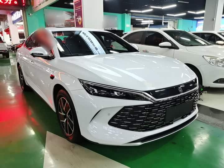 BYD Qin L DM-i Smart Drive 120 km Chaoyue