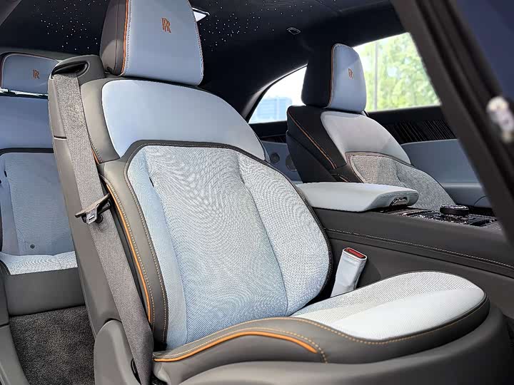 Rolls-Royce Spectre Standard