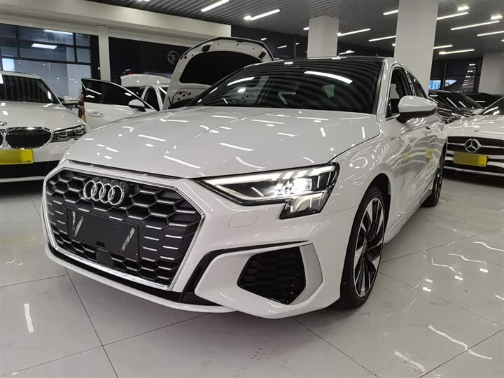 Audi A3L Limousine 35 TFSI Style Sport