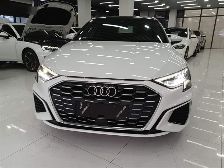 Audi A3L Limousine 35 TFSI Style Sport