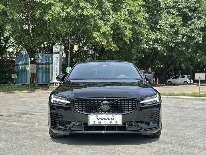 Volvo S60 Recharge T8
