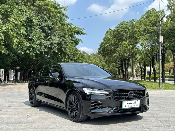 Volvo S60 Recharge T8