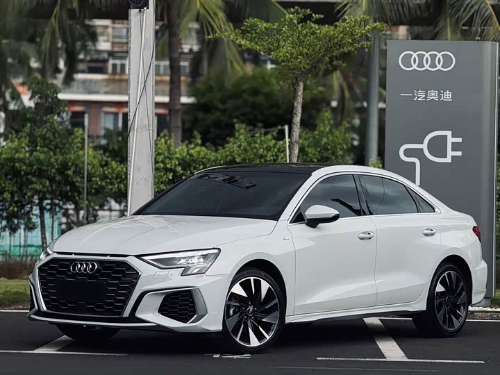 Audi A3L Limousine 35 TFSI Sport