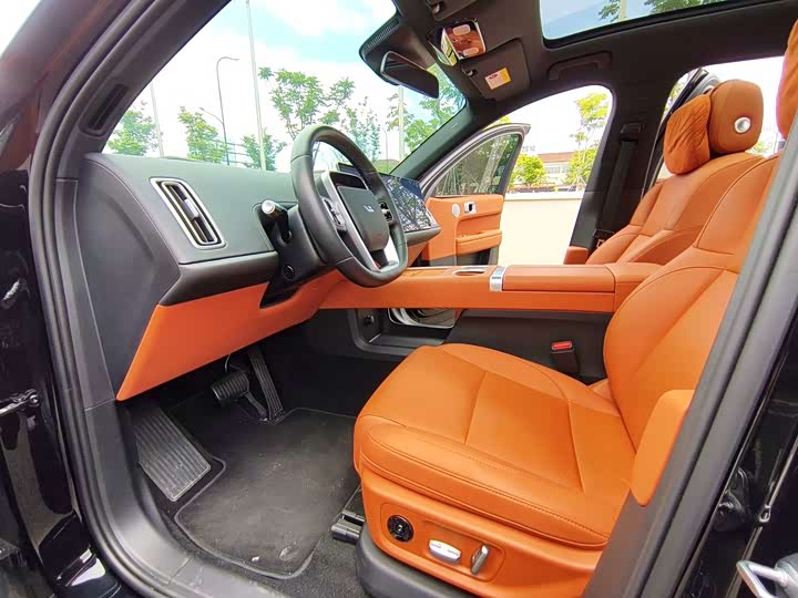Li Auto L6
