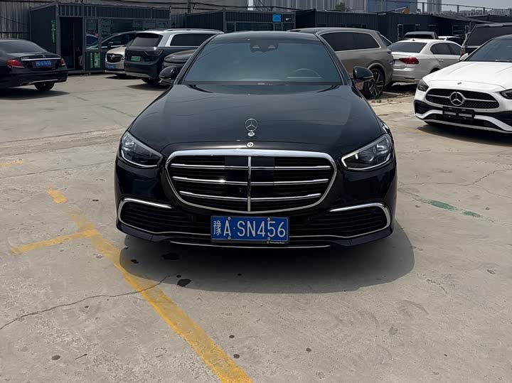Mercedes-Benz S-Class