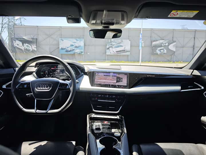 Audi e-tron GT Base