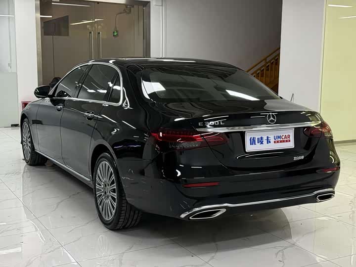Mercedes-Benz E 300 L Luxury