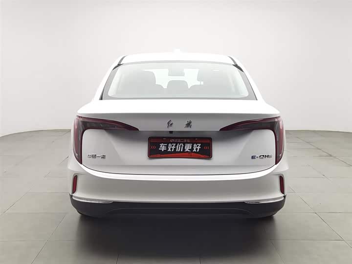Hongqi E-QM5 431 km Charging Enjoy Edition