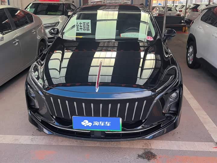 Hongqi E-QM5 431 km Charging Enjoy Edition