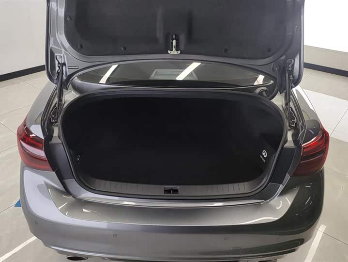 Infiniti InfinitiQ50L 2022