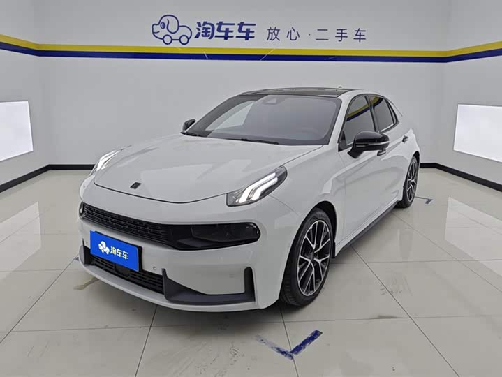 Lynk & Co 03