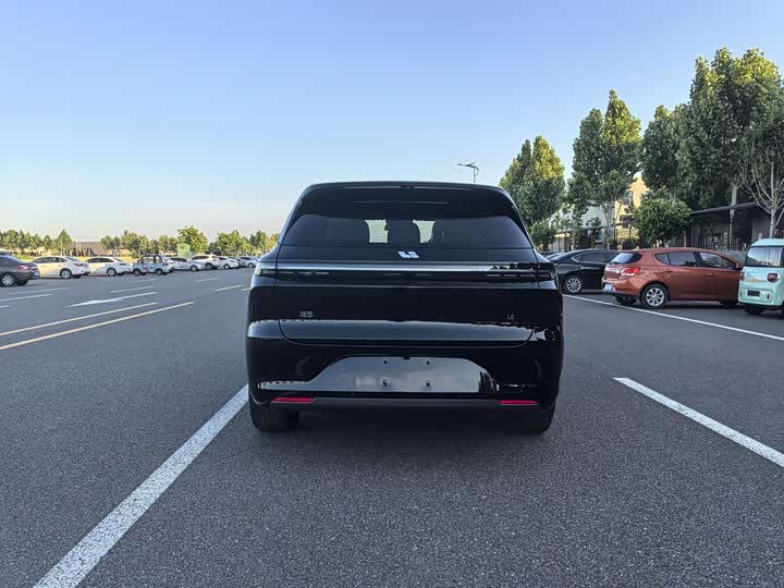 Li Auto L6