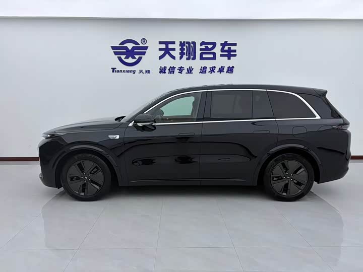 Li Auto L8