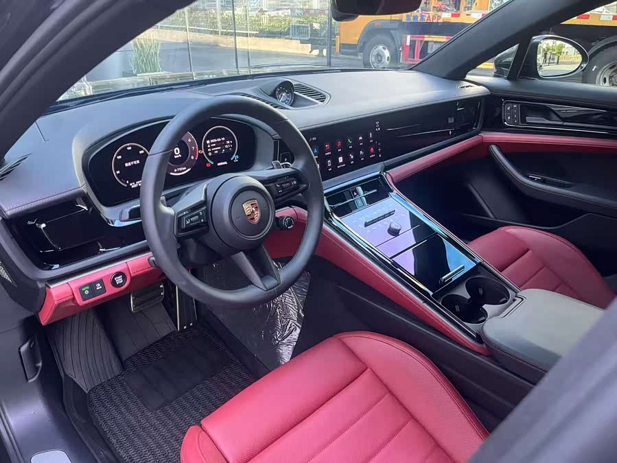 Porsche Panamera 4