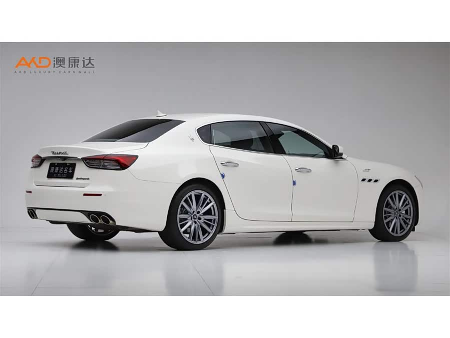 Maserati Quattroporte