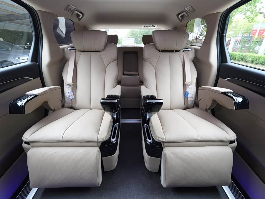Buick GL8 Land Business Class Comfort DG