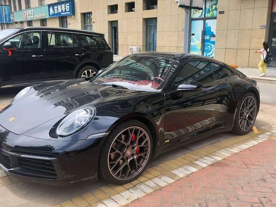 Porsche 911 Carrera
