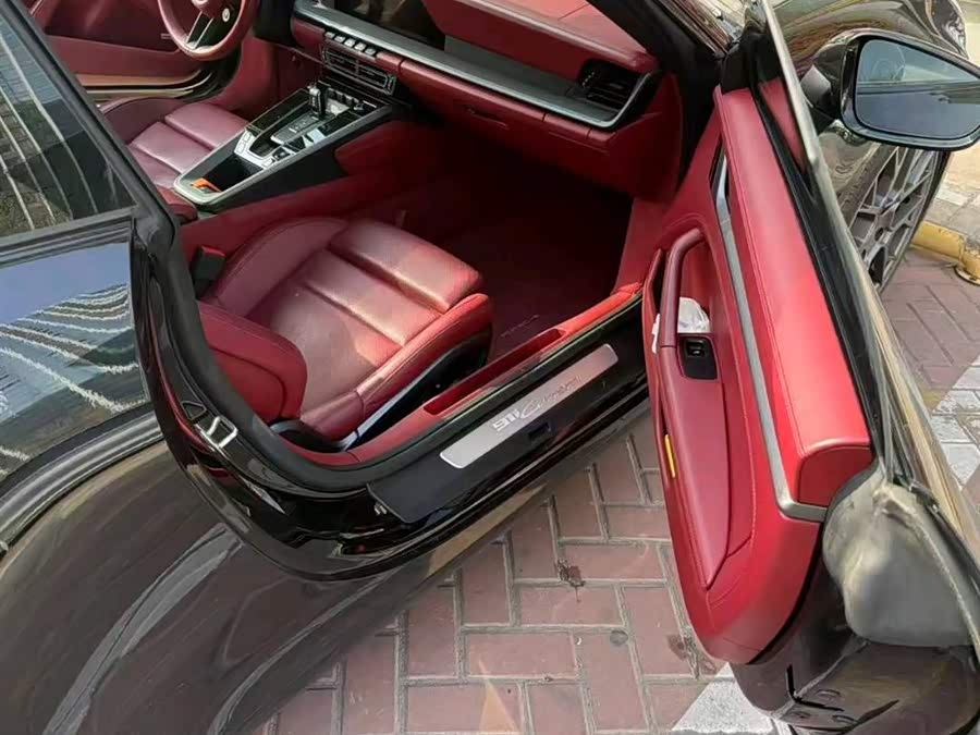 Porsche 911 Carrera