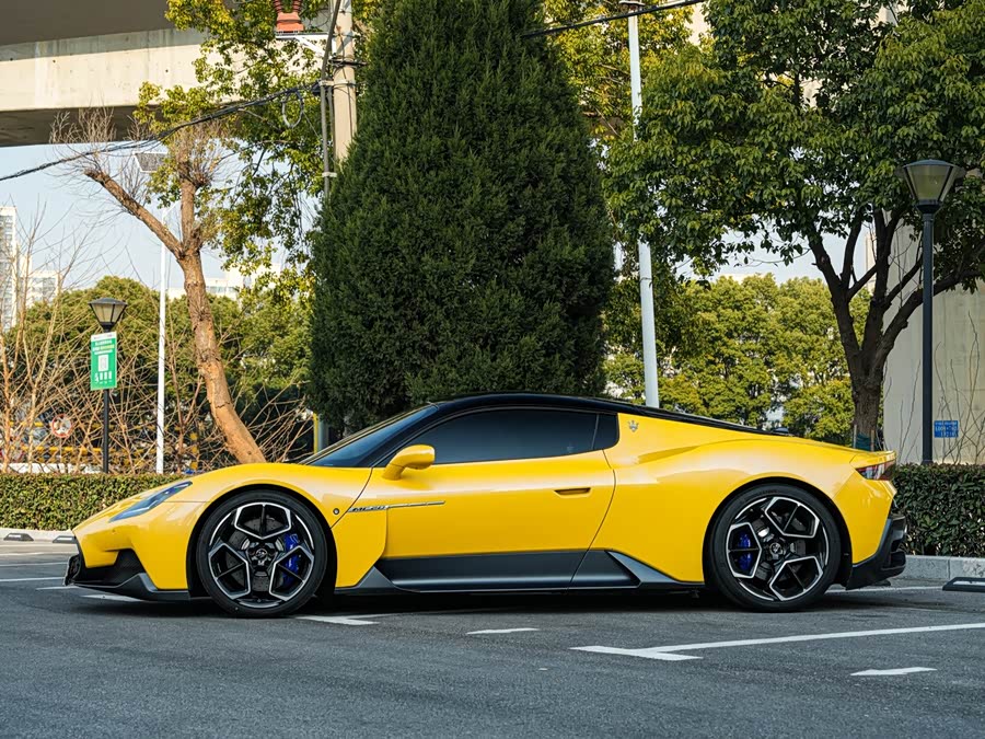 Maserati MC20