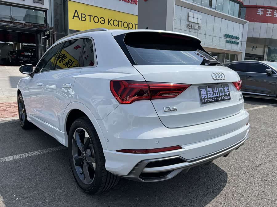 Audi AUDIQ3 2022Trim 35 TFSI Fashion Sport