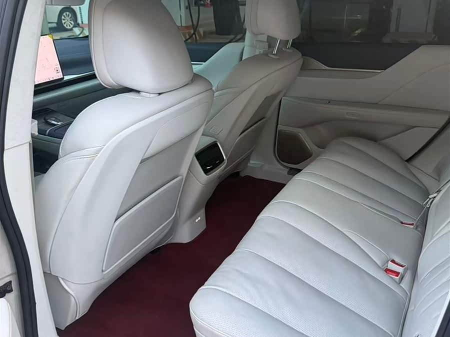 Buick Zhijing L7 Luxury Xiaoyao Smart Drive