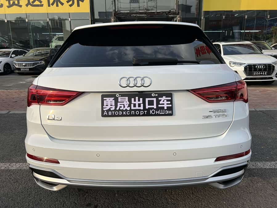 Audi AUDIQ3 2022Trim 35 TFSI Fashion Sport