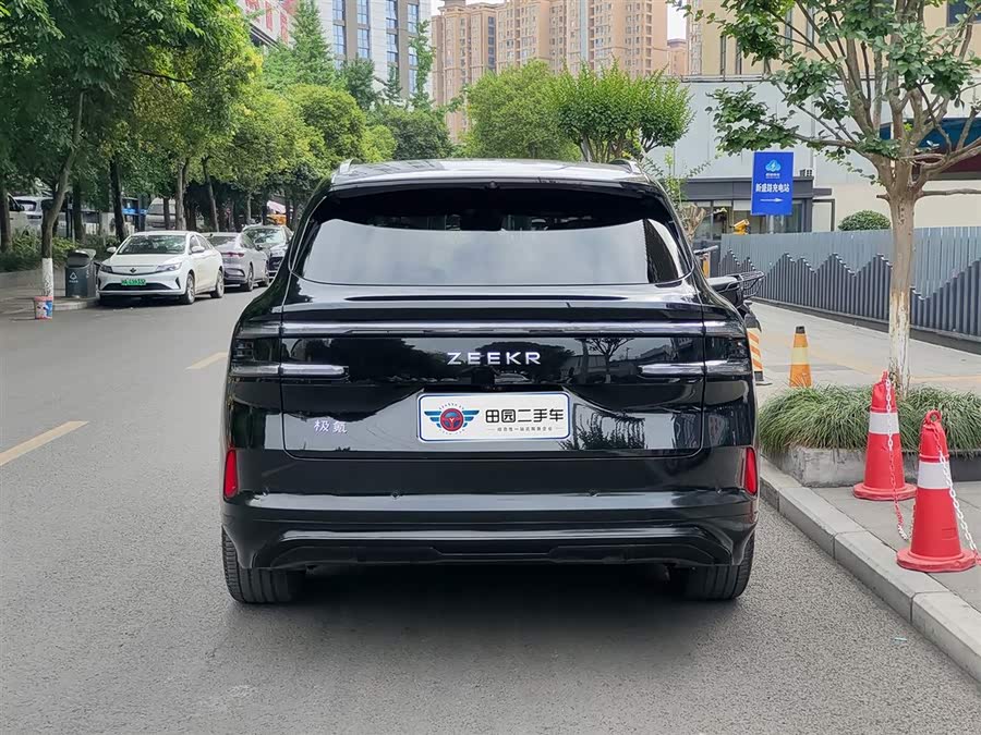 Zeekr 8X Ultra 70kWh