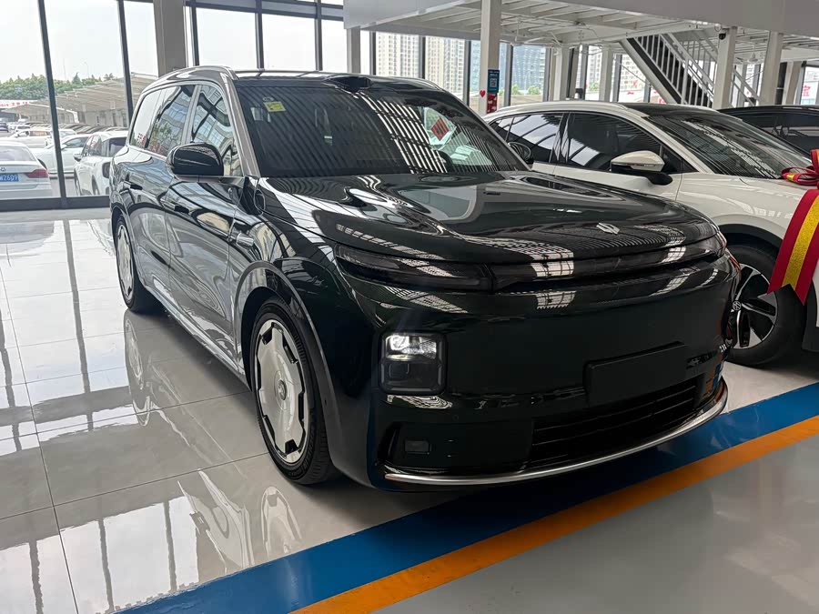 Leapmotor D19 EREV 500 Zhizun 7-Seater