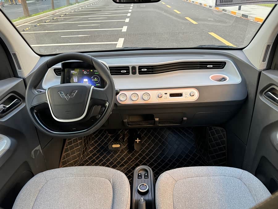 Wuling Hongguang MINI
