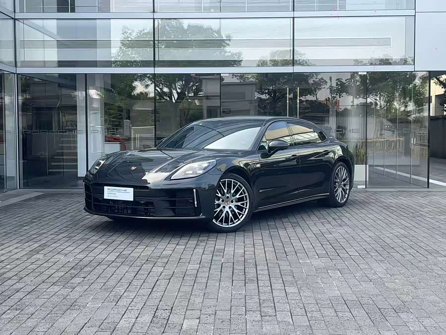 Porsche Panamera 4