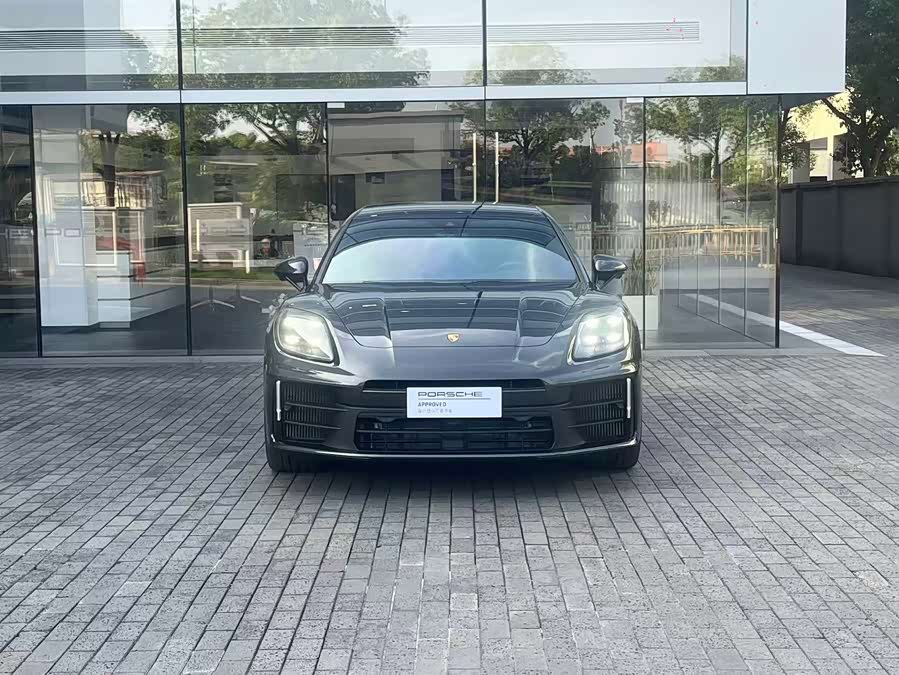 Porsche Panamera 4