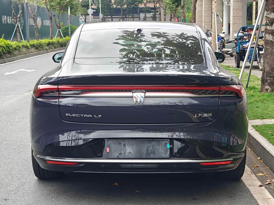 Buick Zhijing L7 Luxury Xiaoyao Smart Drive
