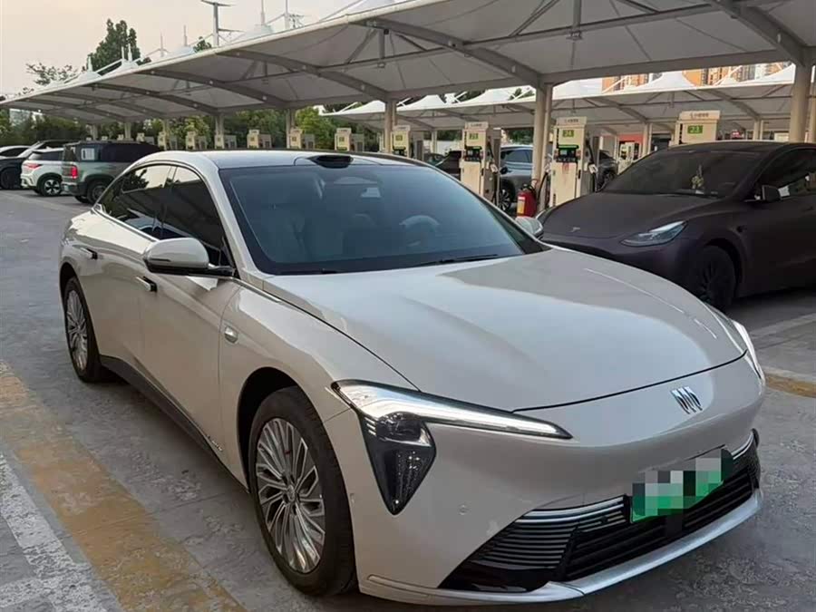 Buick Zhijing L7 Luxury Xiaoyao Smart Drive