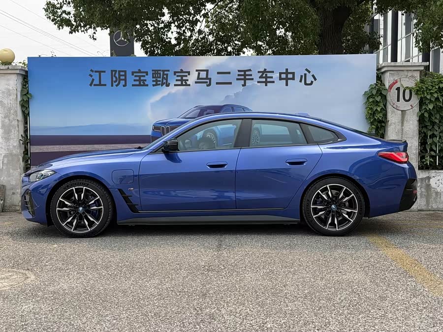 BMW i4 M50